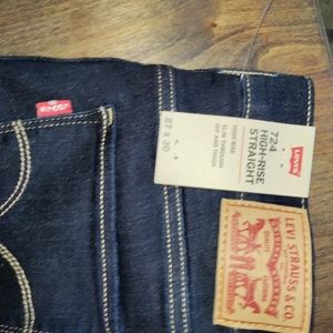 Levis